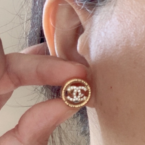 Chanel CC Stud Crystal Earrings - Picture 10 of 10